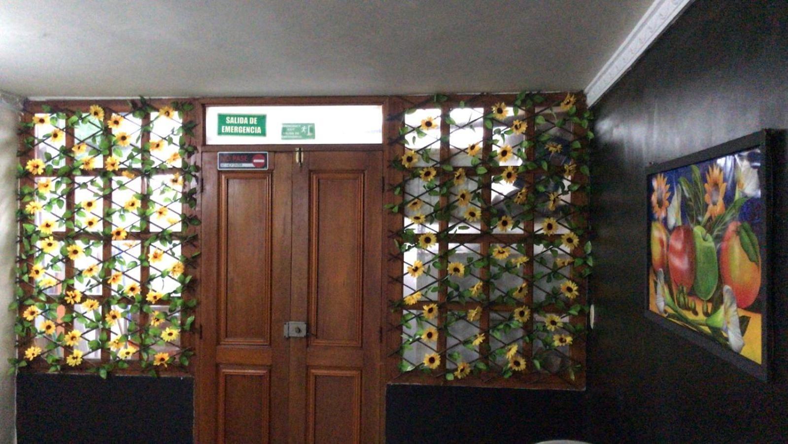 Casa La Vie En Rose Inn